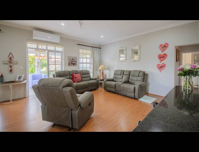 3 BEDROOM TOWNHOUSE FOR SALE IN SHELLY BEACH